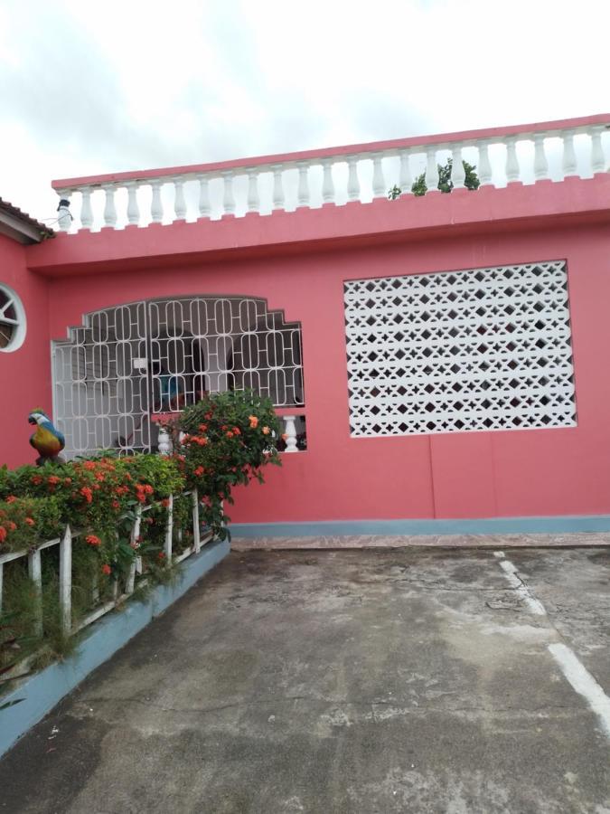 Tina's Guest House Ocho Ríos Extérieur photo