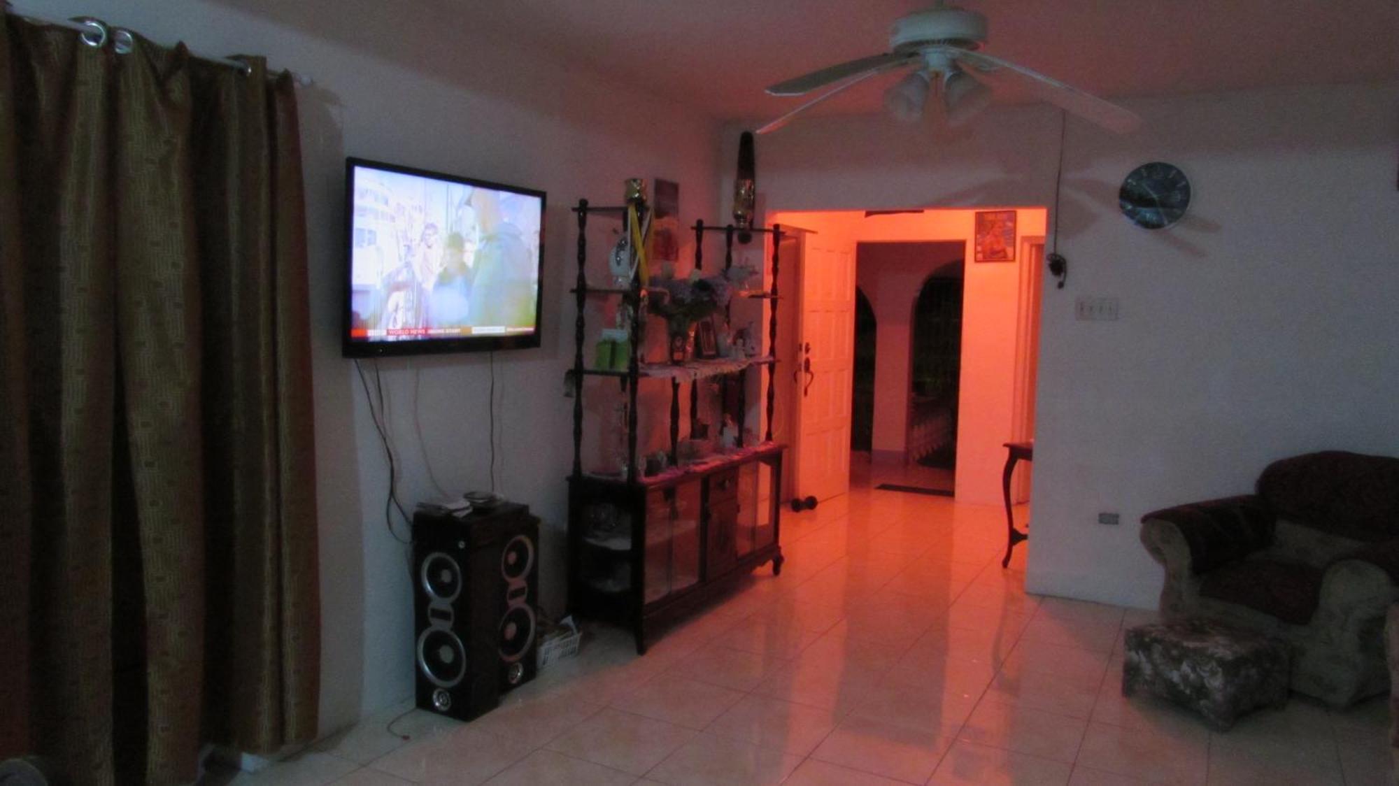 Tina's Guest House Ocho Ríos Extérieur photo
