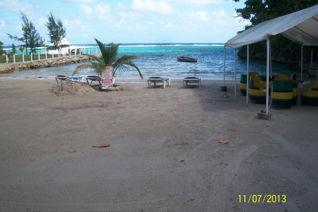 Tina's Guest House Ocho Ríos Extérieur photo