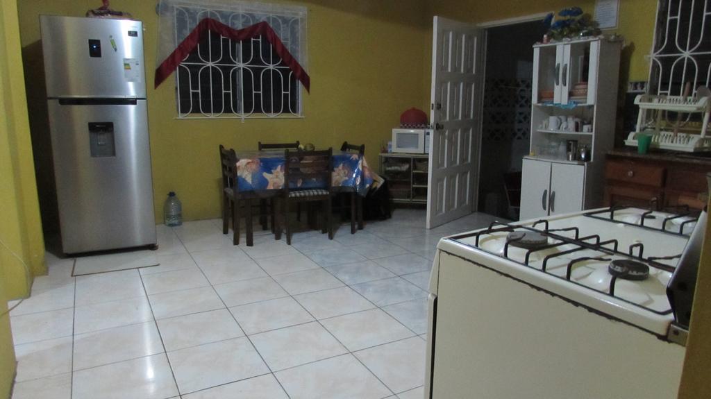 Tina's Guest House Ocho Ríos Extérieur photo